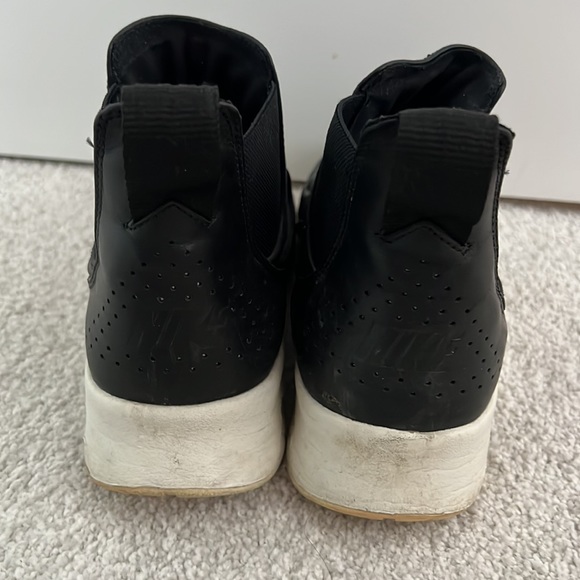 Nike Air Boot runner. Size 8.5 - Picture 5 of 7